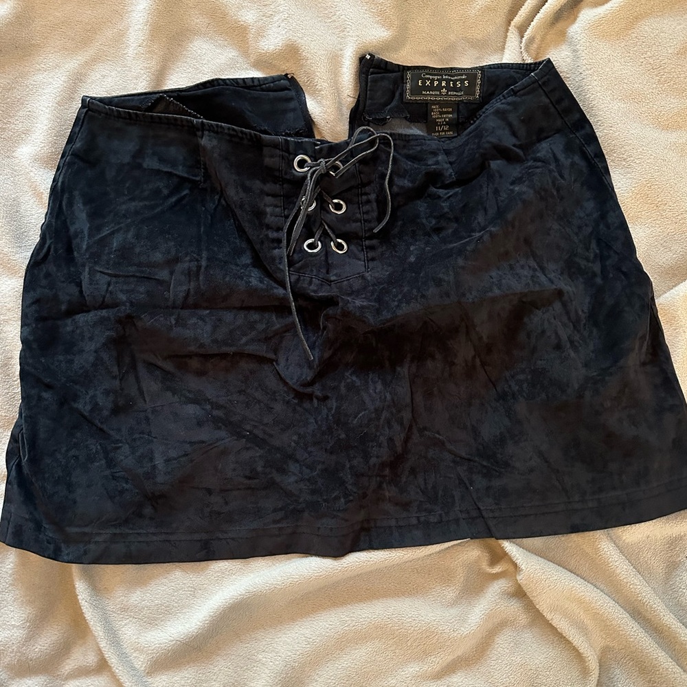 Express black suede skirt - Picture 2 of 5